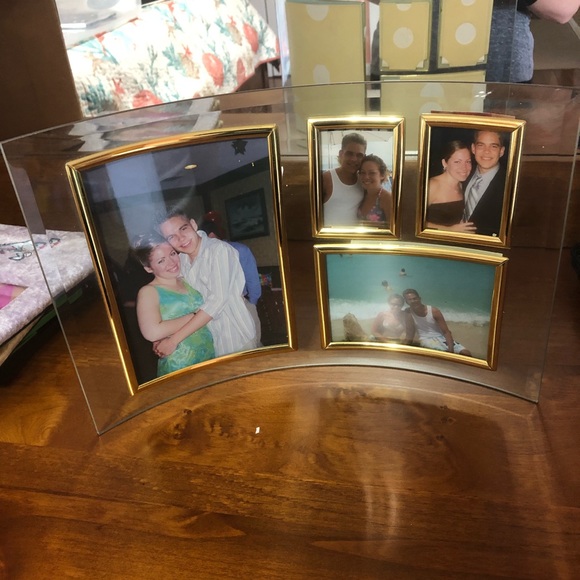 Picture frame - Picture 1 of 1